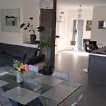 Petit Coin De Paradis بيت للعطل